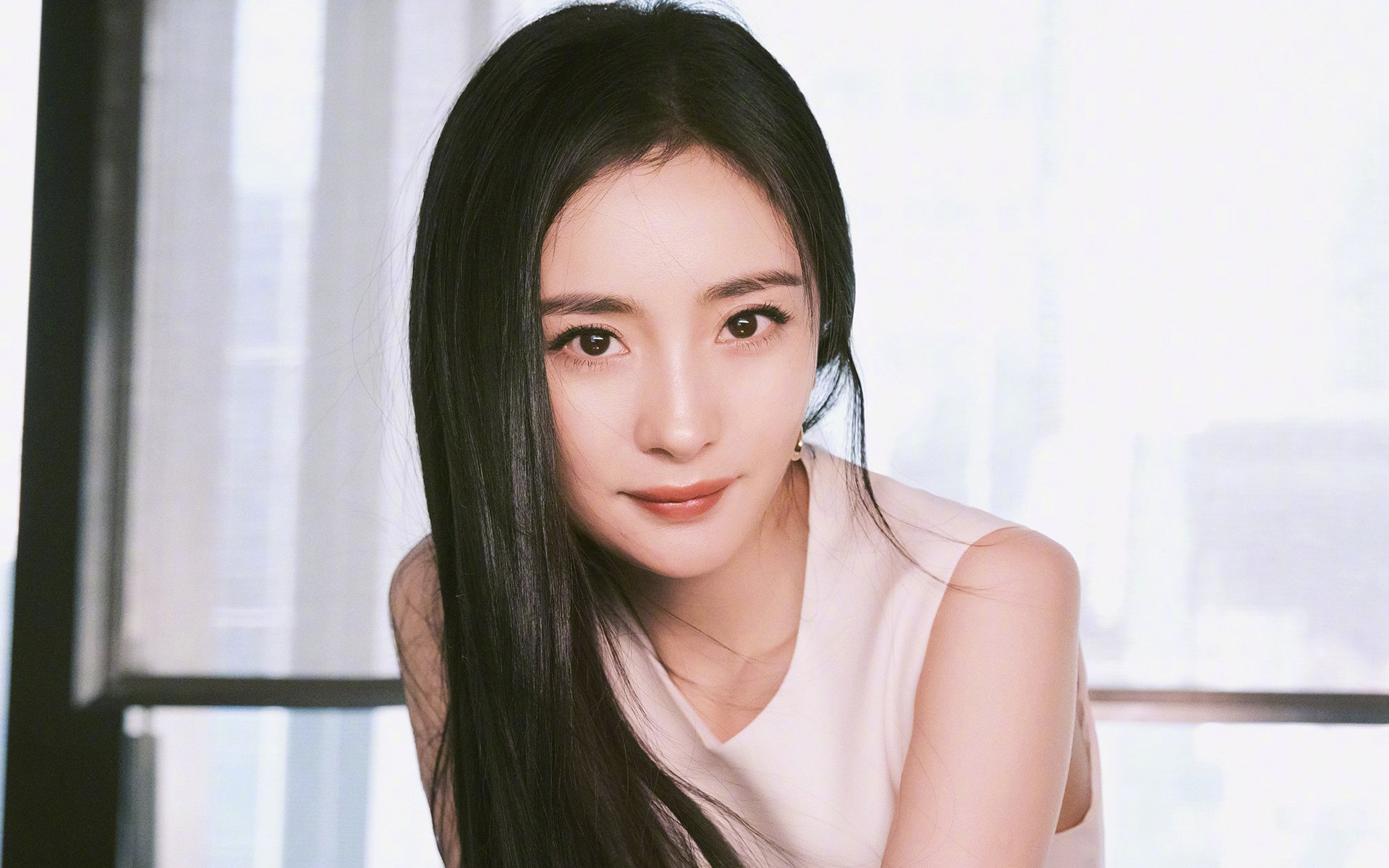 “意甲硬实力对决，冠军争夺依旧激烈”，意甲榜首