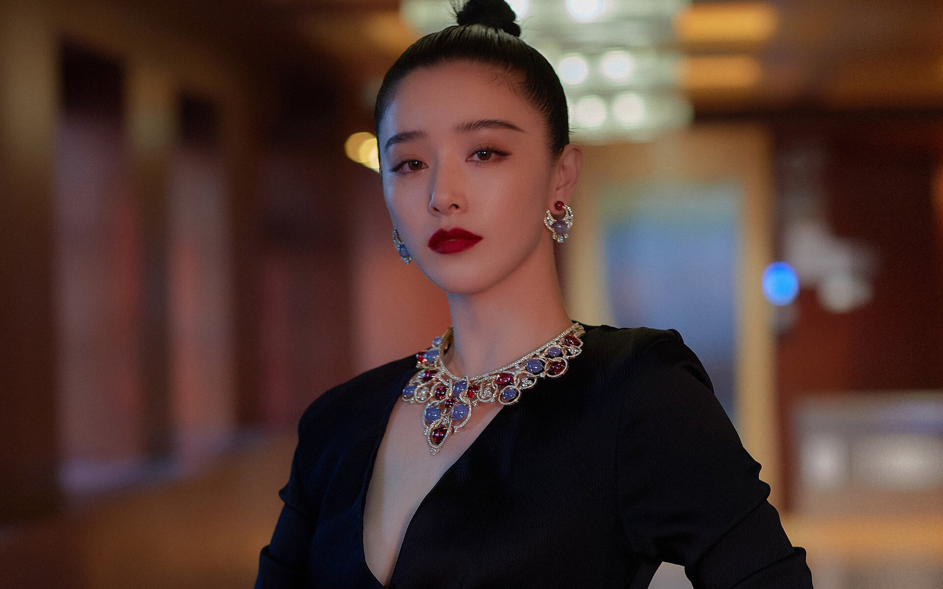 女足比赛中,中国队员王某获得最佳射手奖,女足中国最棒