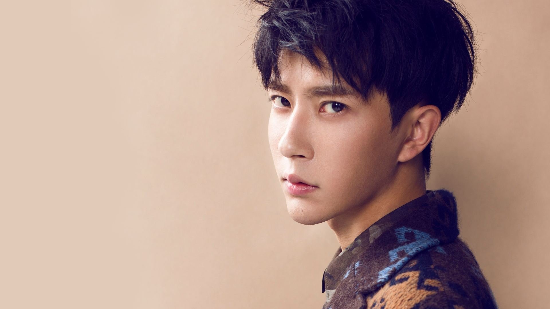 巴萨主场2-0战胜瓦伦西亚,提前夺得西甲冠军,巴萨2_8