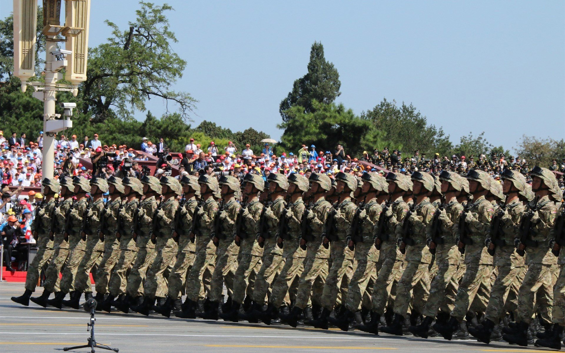 国足球员体能衰减与战术执行力下降关系,足球运动员体能差