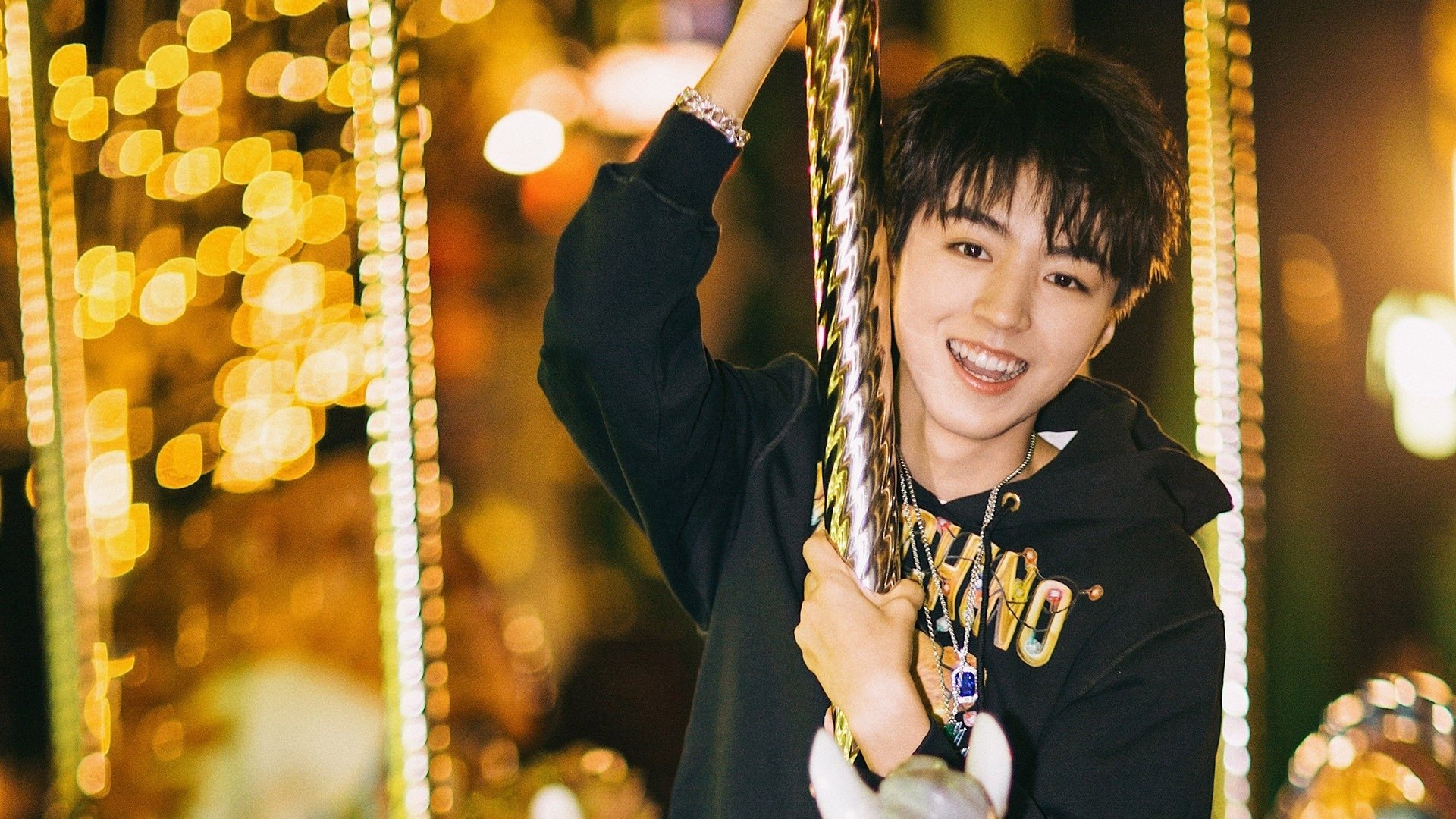 JIU YOU GAME-体育新闻中心推动体育视觉影像算法识别工程落地，体育摄影海报