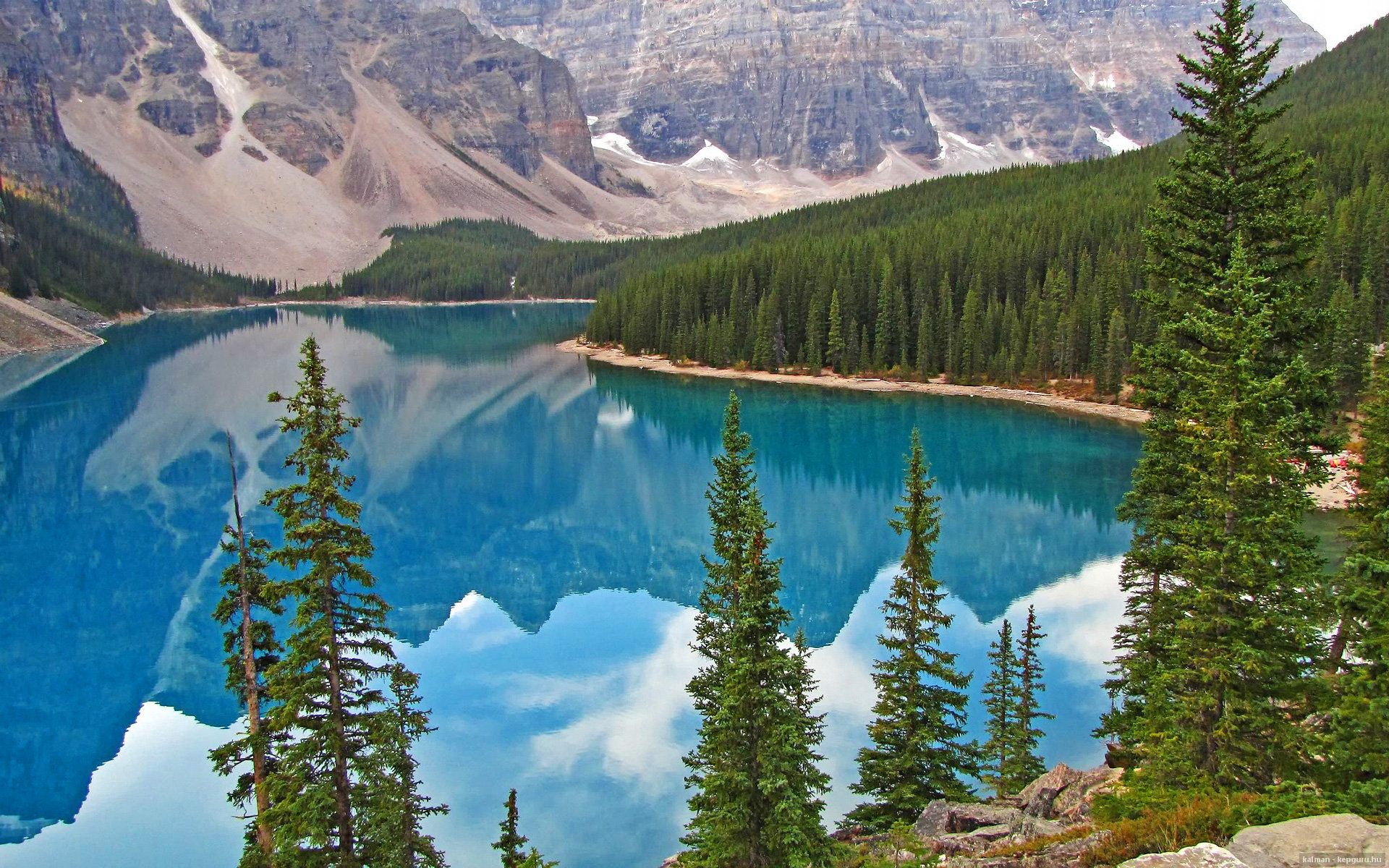 维尔·冯·威克：凭借强壮体魄，屡屡打破对方防线，为南非队提供优势